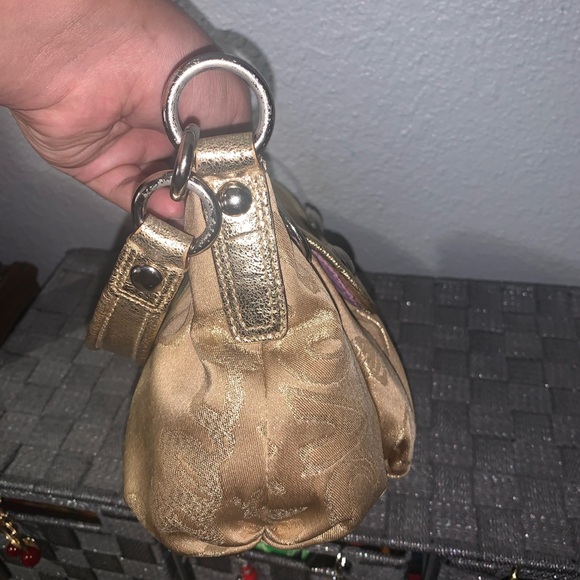 Vintage Gold Coach Poppy Shoulder Bag - Picture 6 of 13
